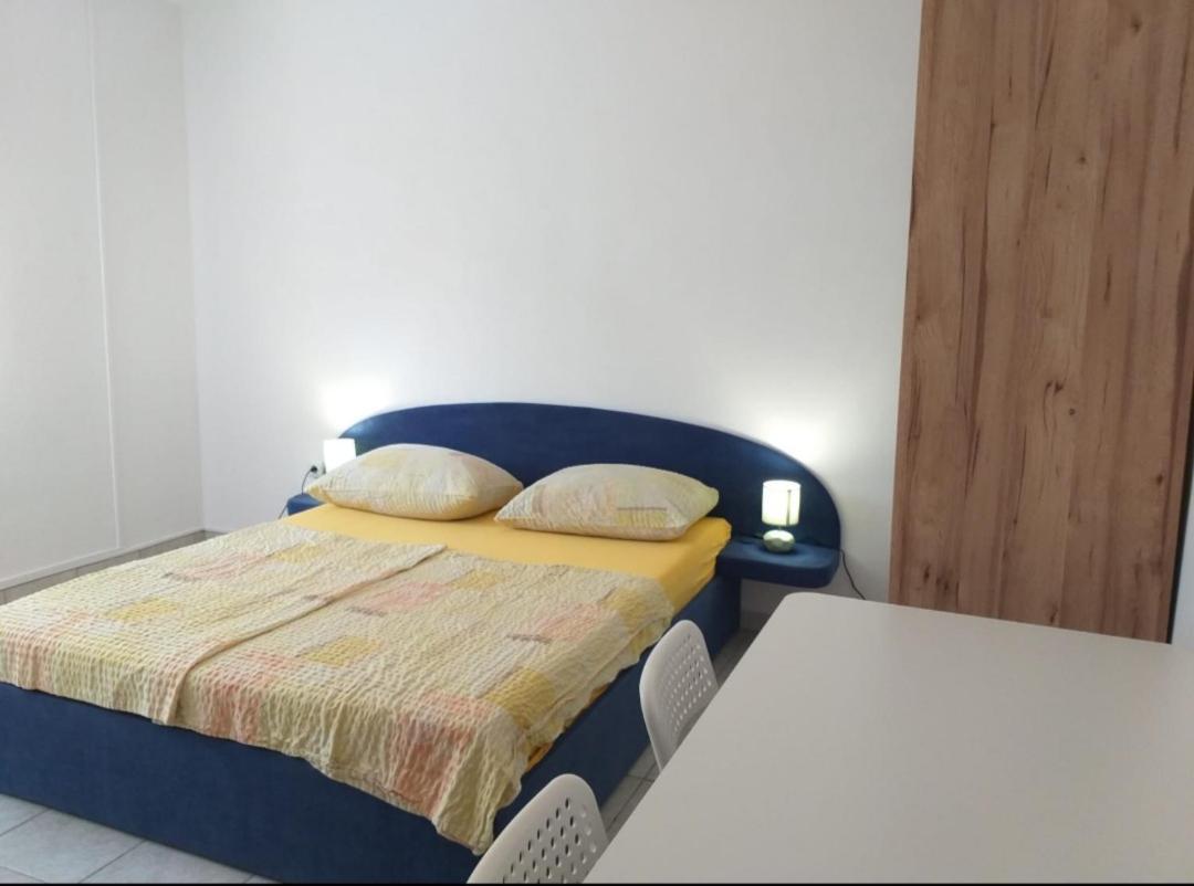 Beach Apartments Nemira Omiš Buitenkant foto